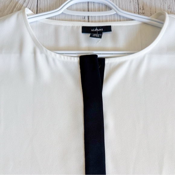 Alfani White Flowy Blouse with Black Trims, Size 12,L/XL, ptp 26” - Picture 4 of 7